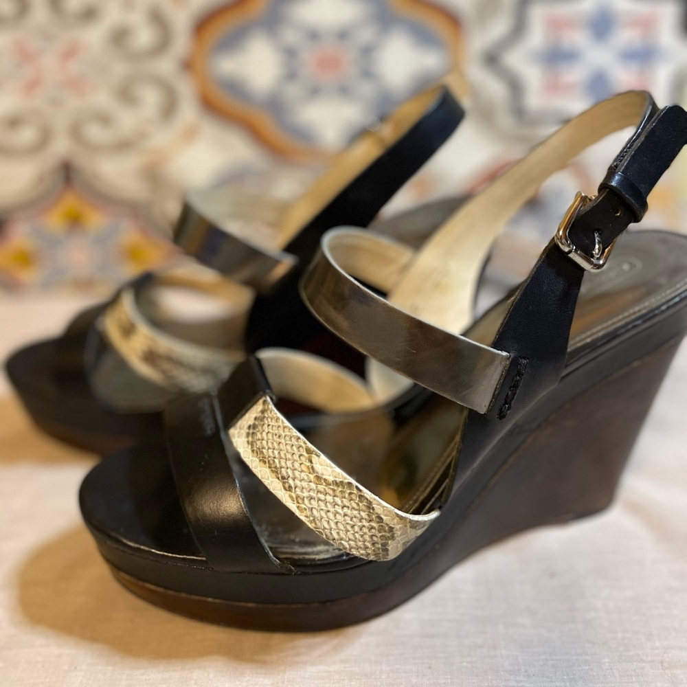 Edessa Coach Wedge Heel Sandal, black straps w/animal print, size 10